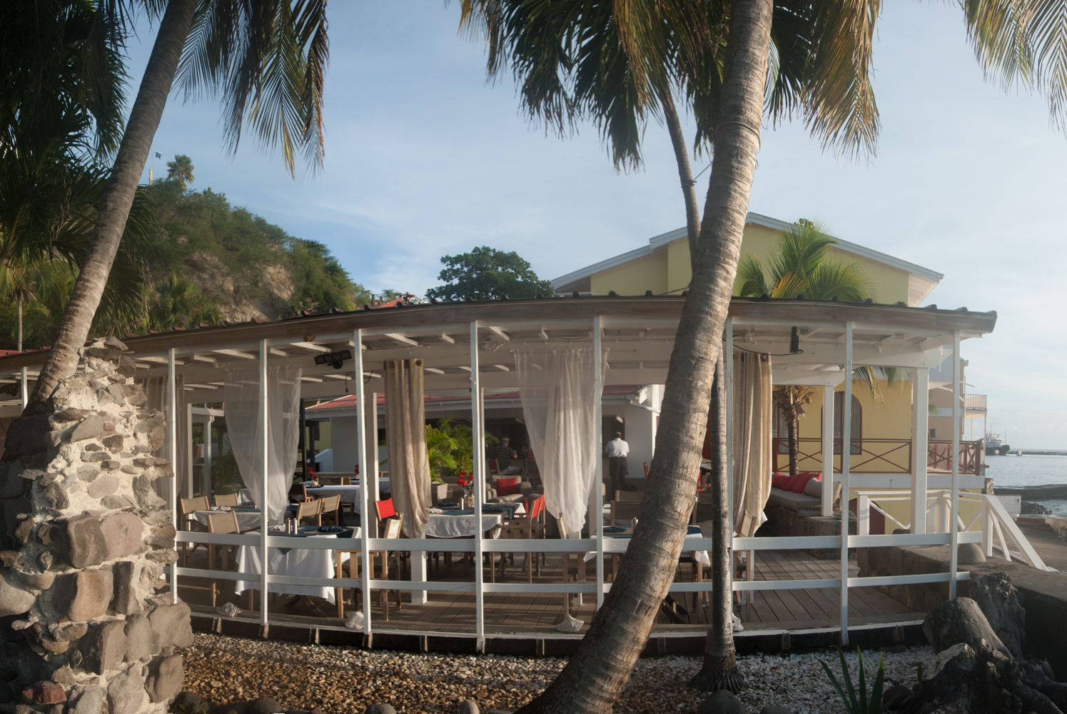 Old Gin - dinner area & beach bar