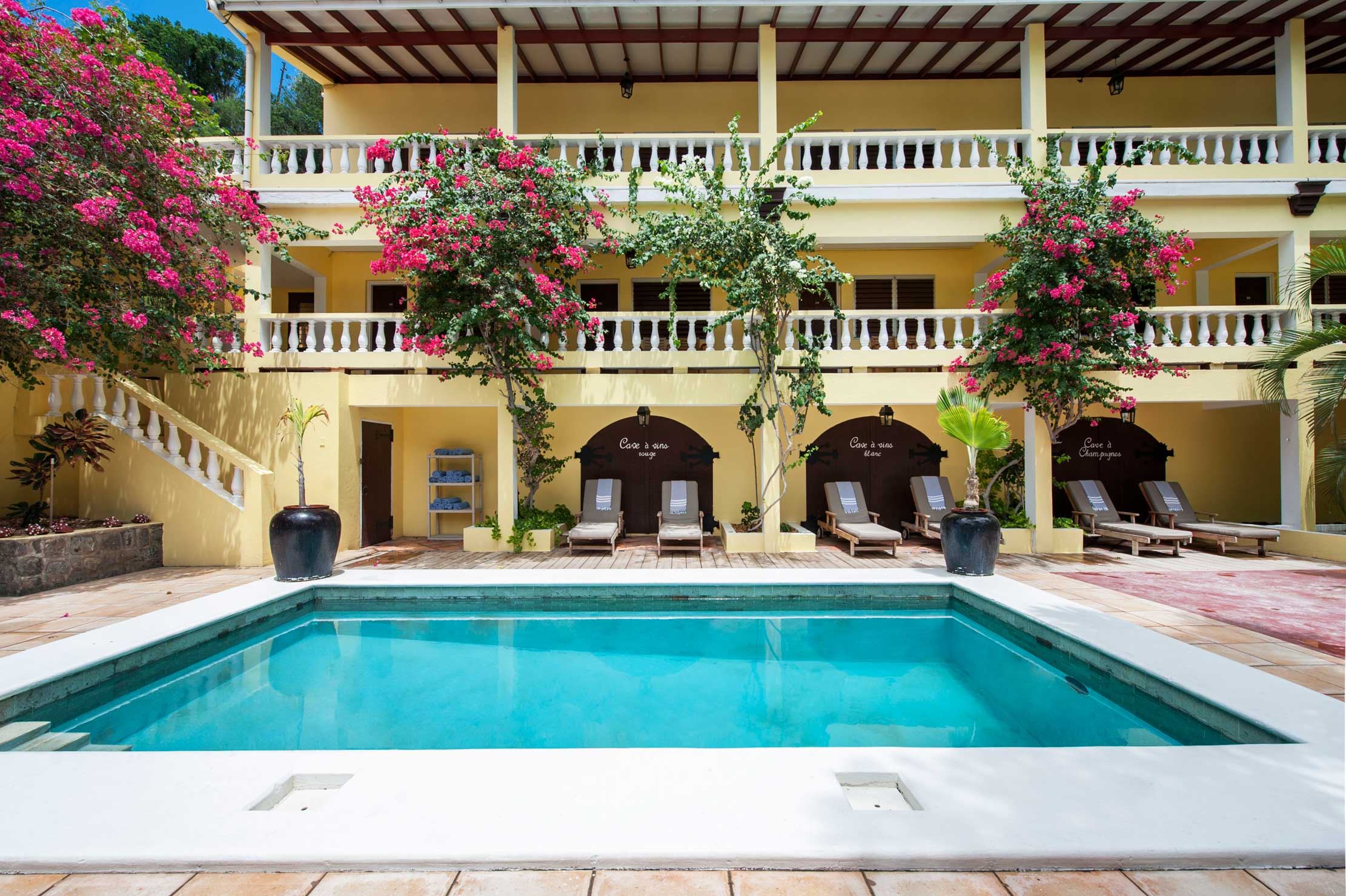 Old-Gin---pool-area-3forweb