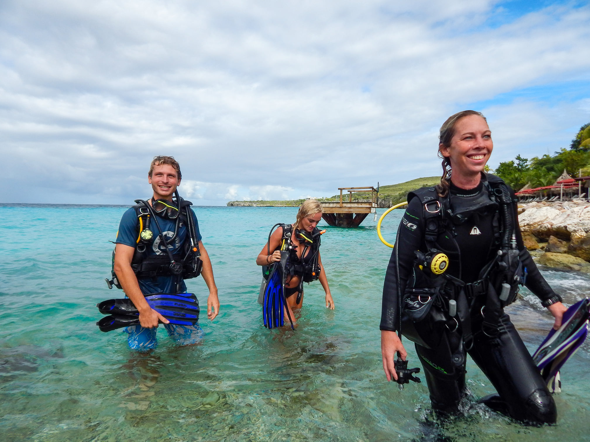 curacao shore diving